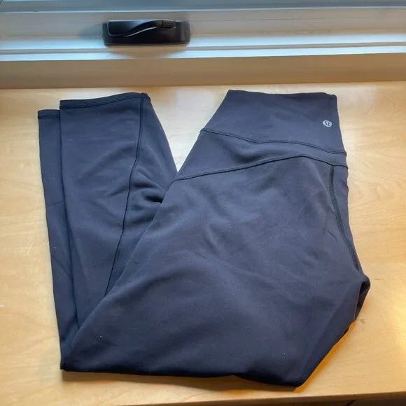 Lululemon In Movement Crop 23" Leggings Black - Picture 1 of 9